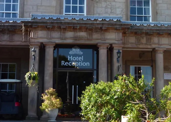 Shaw Hill Hotel Golf And Country Club