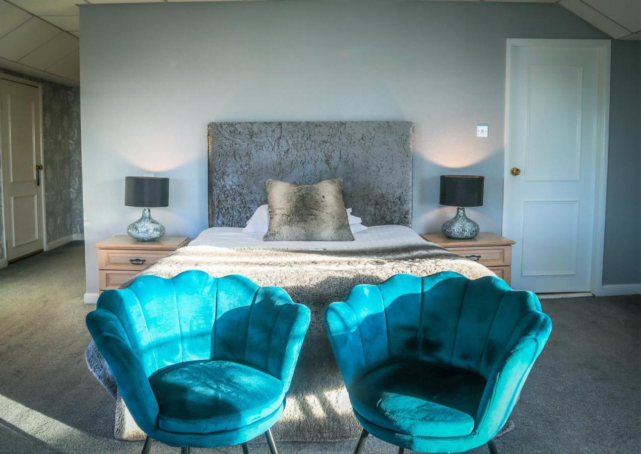 Shaw Hill Golf And Country Club Hotel 3*