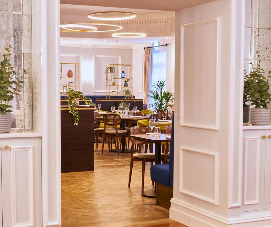 Shaw Hill Golf And Country Club Hotel 3*