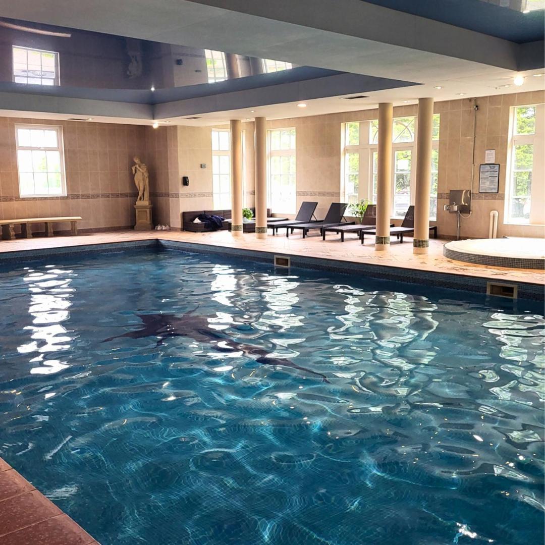 Shaw Hill Golf And Country Club Hotel 3*