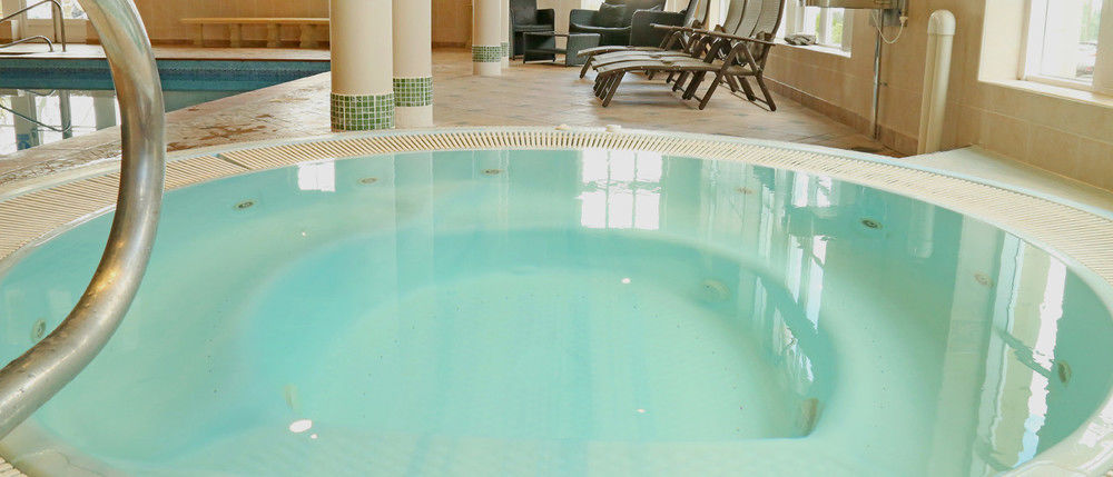 Shaw Hill Golf And Country Club Hotel 3*