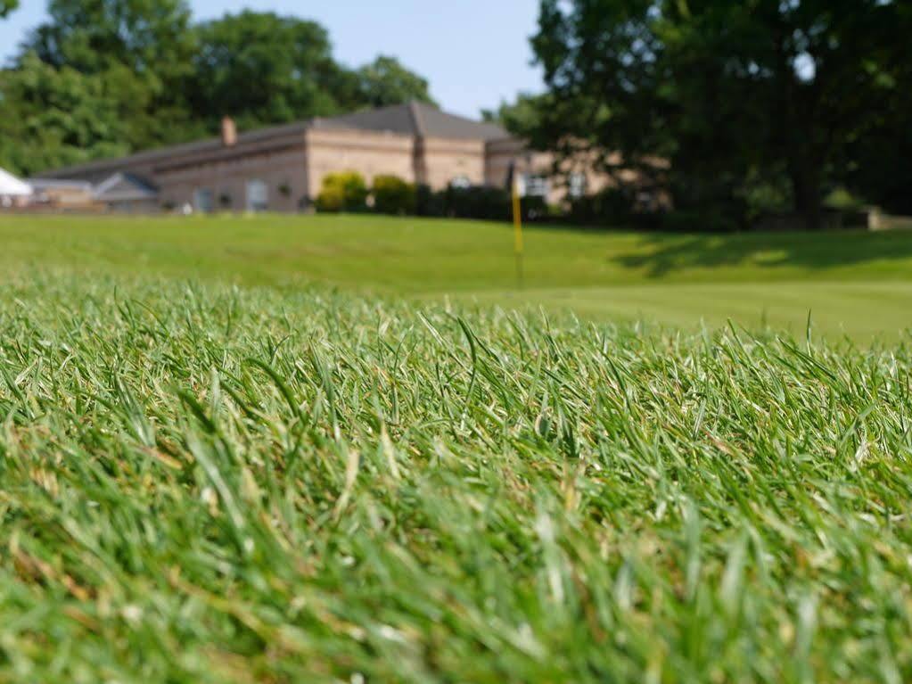 Shaw Hill Golf And Country Club Hotel